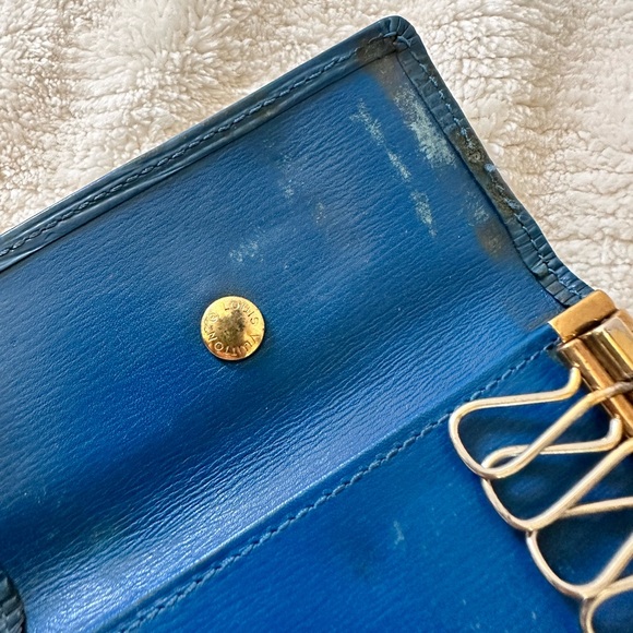 Authentic Louis Vuitton Epi Key and Card Holder - Picture 9 of 14